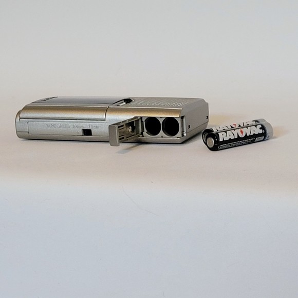 Sony M-570V Tape Voice Recorder Clear Voice V-O-R Microcassette. Tested. - Picture 13 of 16